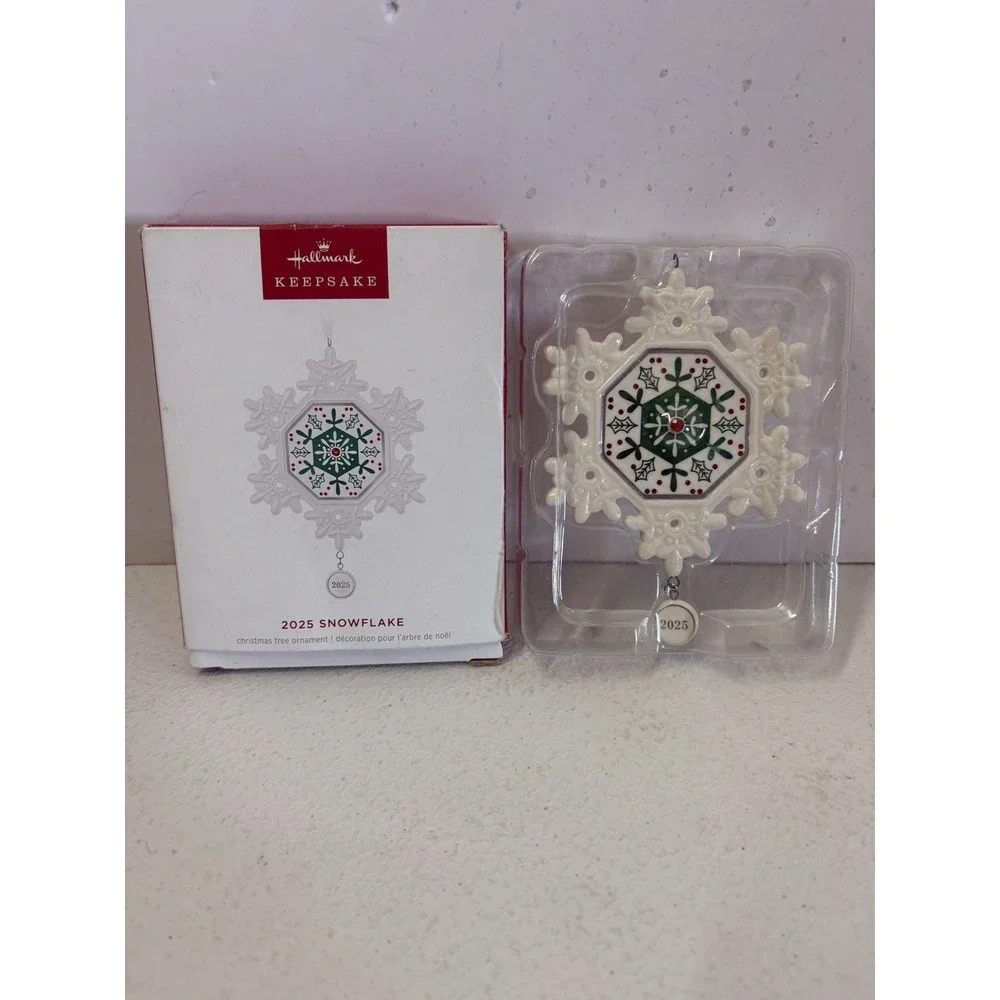 Hallmark Keepsake‎ 2025 Snowflake Christmas Tree Ornament Porcelain